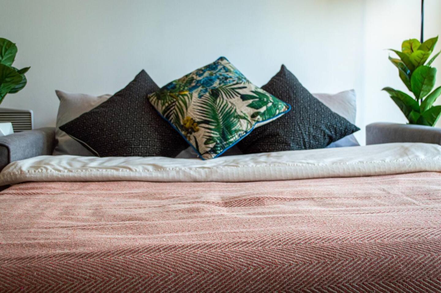 Stunning Mersey View Flat W Parking In Liverpool Exteriér fotografie