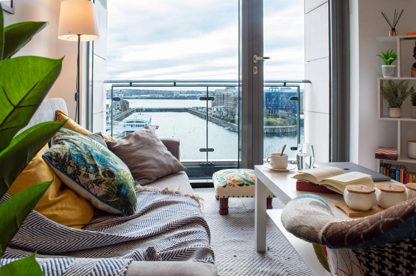 Stunning Mersey View Flat W Parking In Liverpool Exteriér fotografie