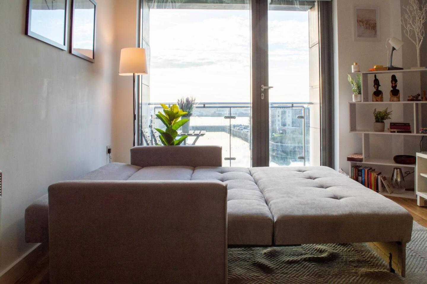 Stunning Mersey View Flat W Parking In Liverpool Exteriér fotografie